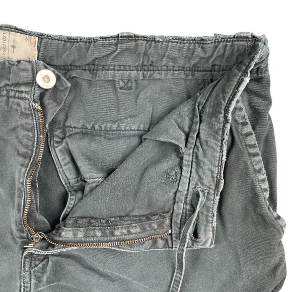 American Eagle Shorts Mens Size 34 Cargo Distressed Raw Hem Frayed Fringe Grunge - Picture 3 of 9